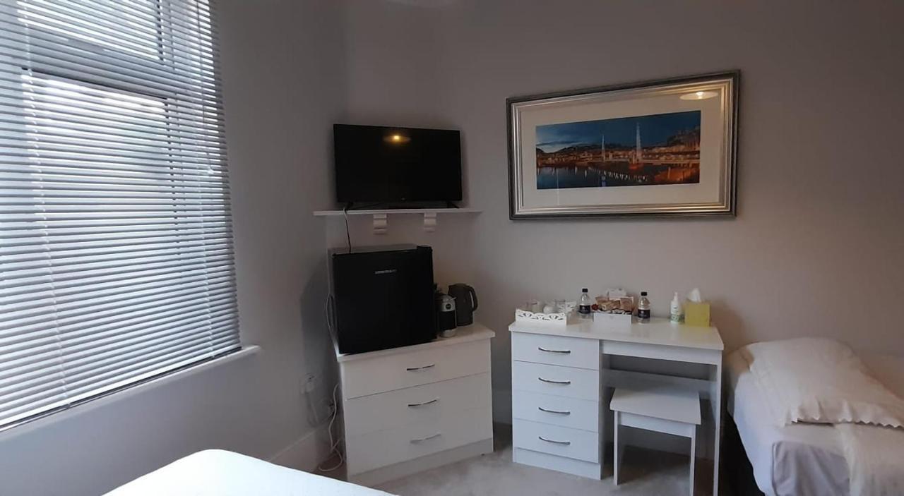 Capri Guest House ทอร์คิ ภายนอก รูปภาพ